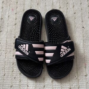 Adidas Adissage Slides – Black / Pink – Women’s Size 6